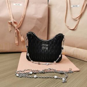 😻Miu Miu 🍈pleated crystal chain bag